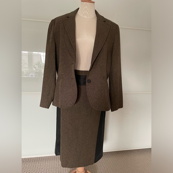 Ladies Jacket & Skirt - Picture 1 of 7